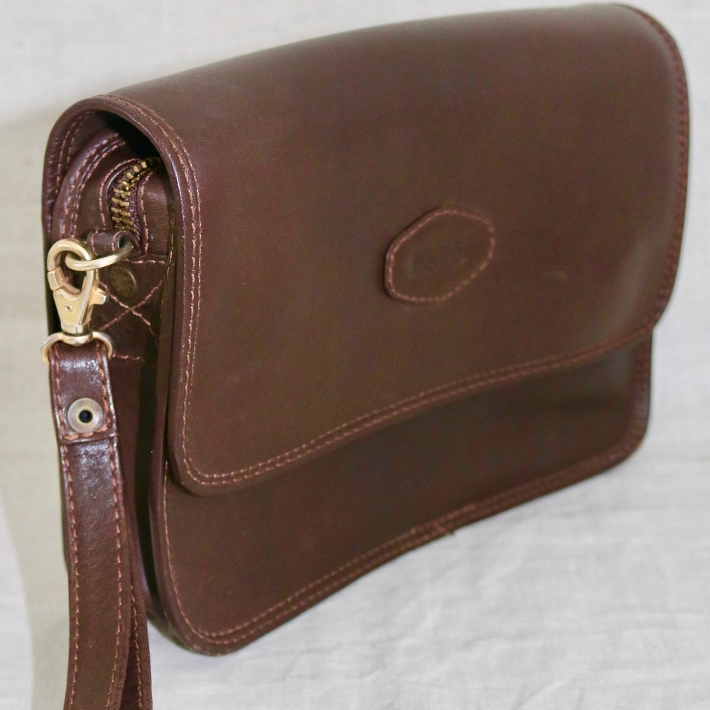 BREE Brown leather Wrist travel luggage bag